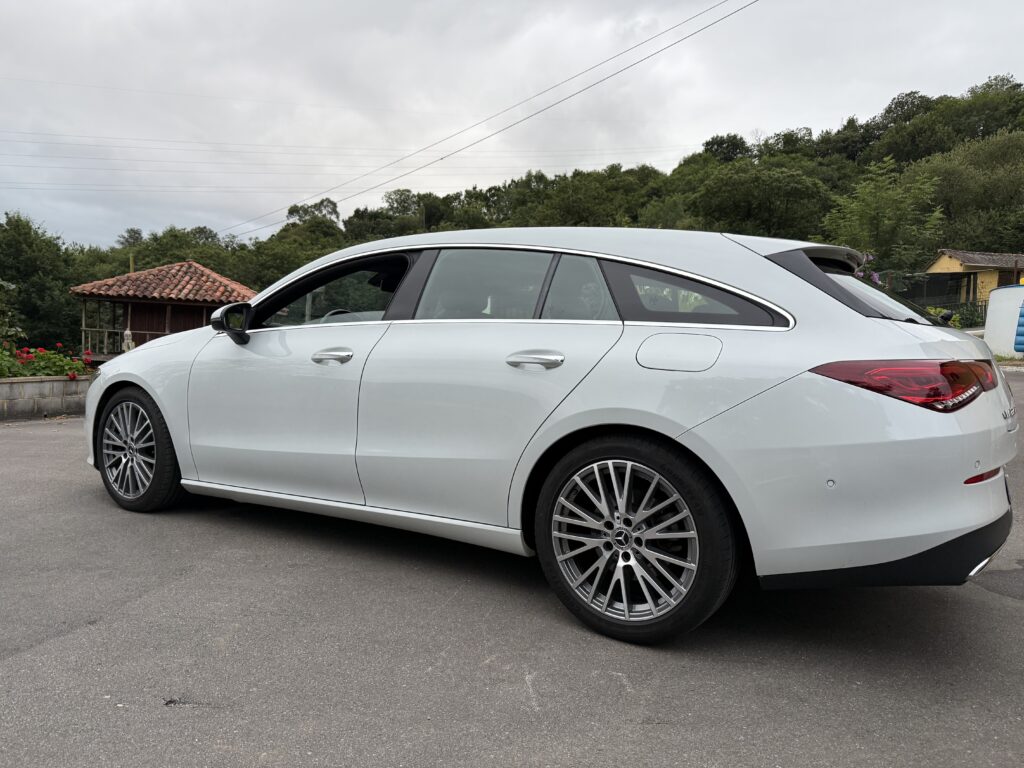 Mercedes Benz CLA SB 220d