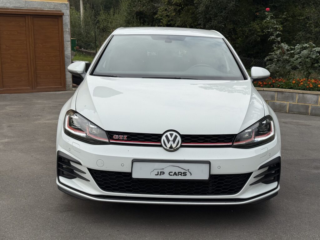 VW Golf GTI 7.5 Performance