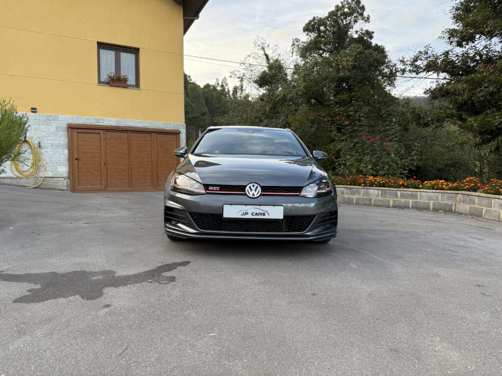 VW Golf GTI Performance 7.5 DSG 7