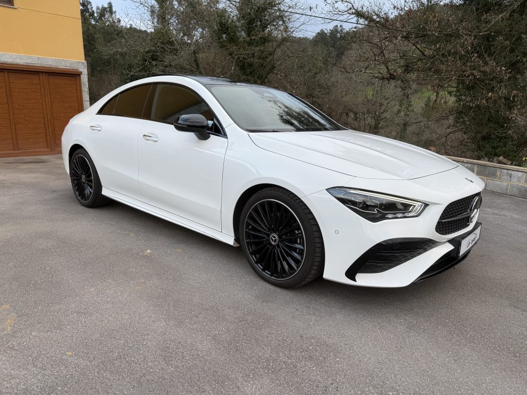 Mercedes Benz CLA 200 AMG