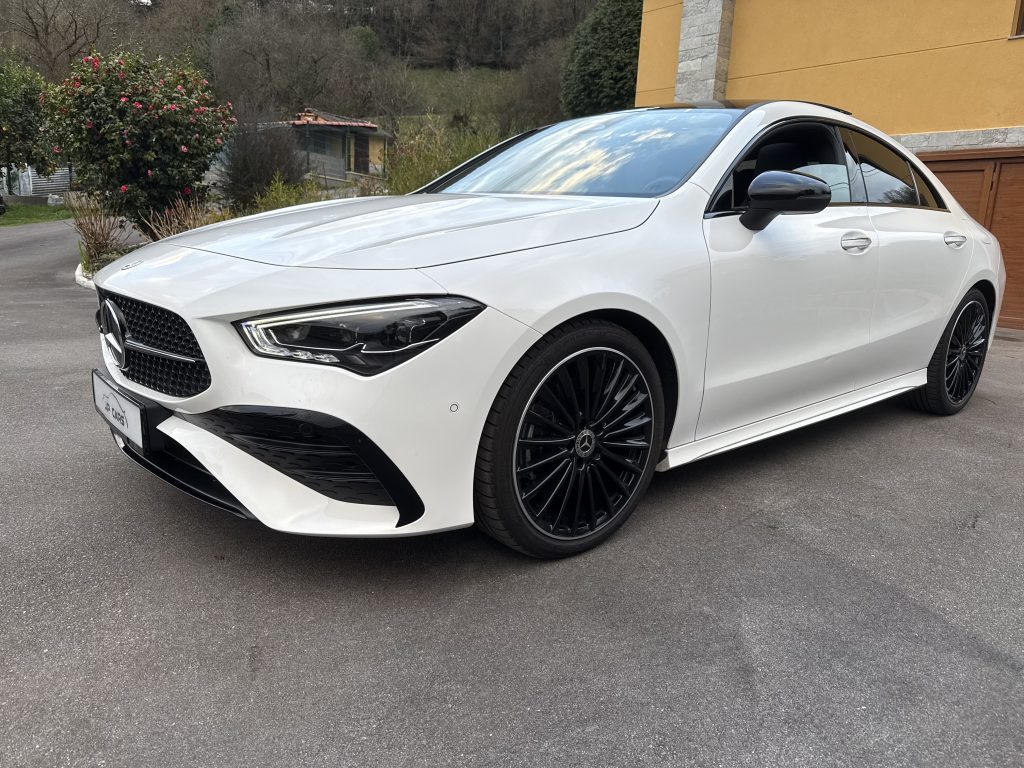 Mercedes Benz CLA 200 AMG