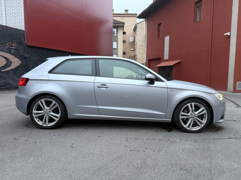 Audi A3 quattro Sline